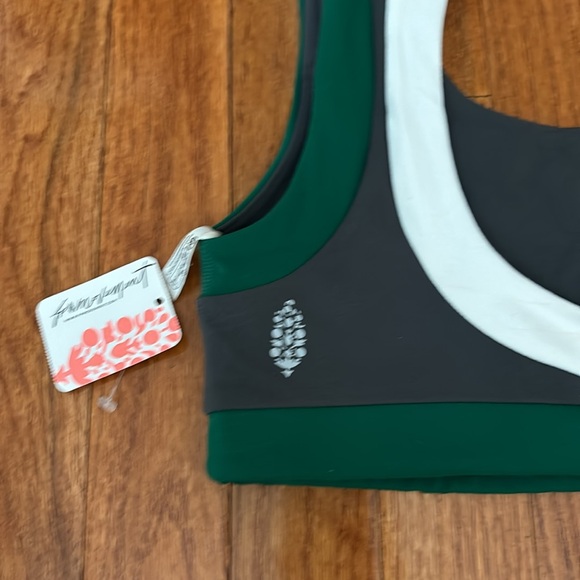 NWT Free People Movement Never Better Colorblock Ringer Sports Bra - XS - Picture 3 of 5
